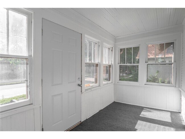 Building Photo - 4020 Emerson Ave N