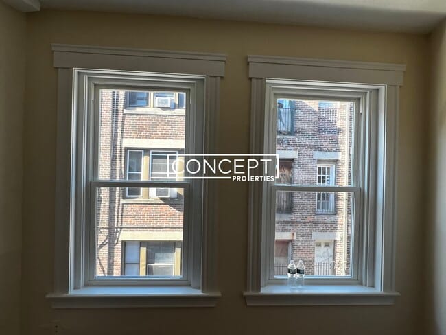 Building Photo - 883 Huntington Ave