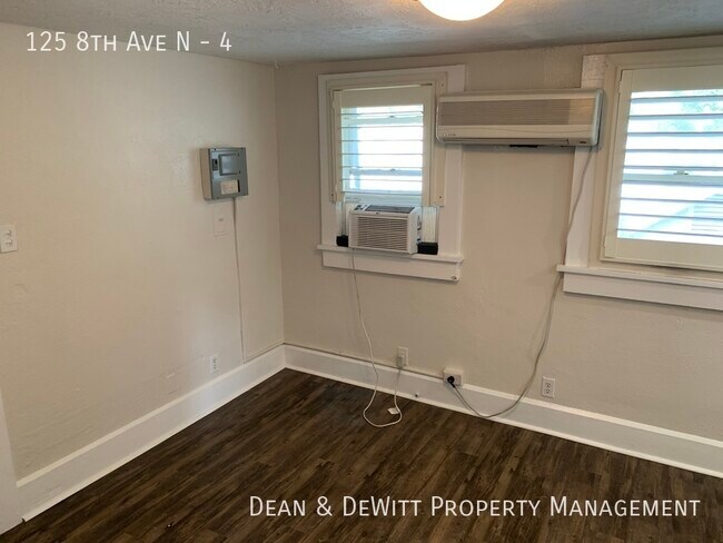 Building Photo - 125 8th Ave N