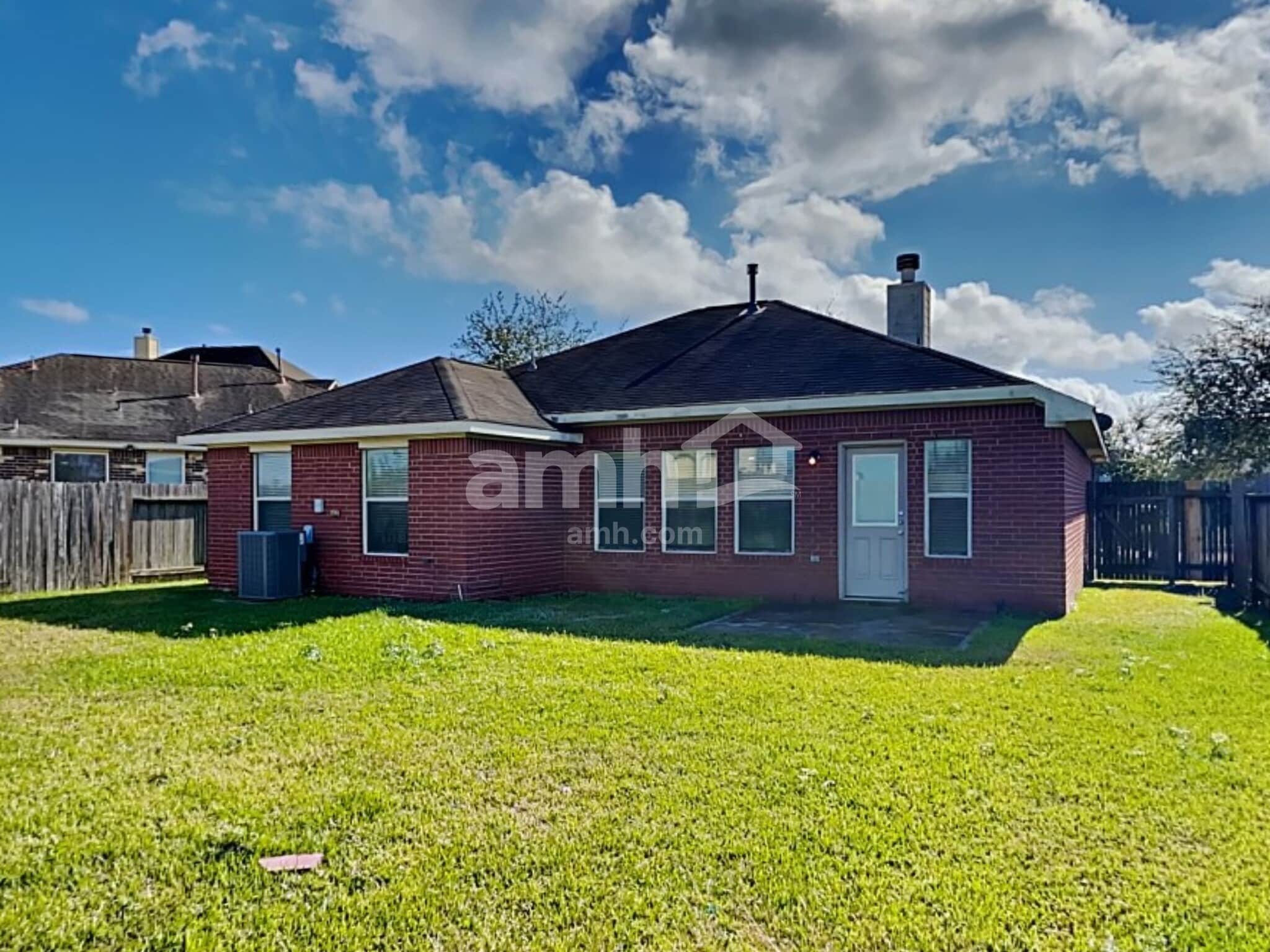 Building Photo - 202 Splintered Arrow Dr