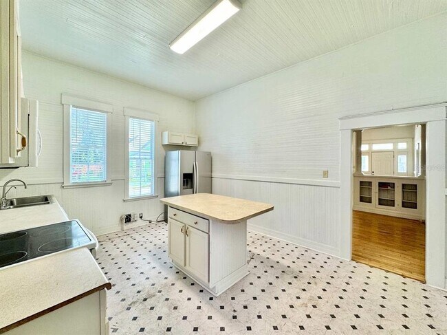 Building Photo - 2708 N 19th St