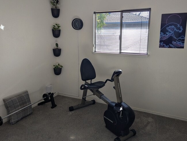 Building Photo - 257 Ironwood St