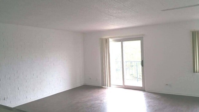 Building Photo - 3220 Sanders Rd