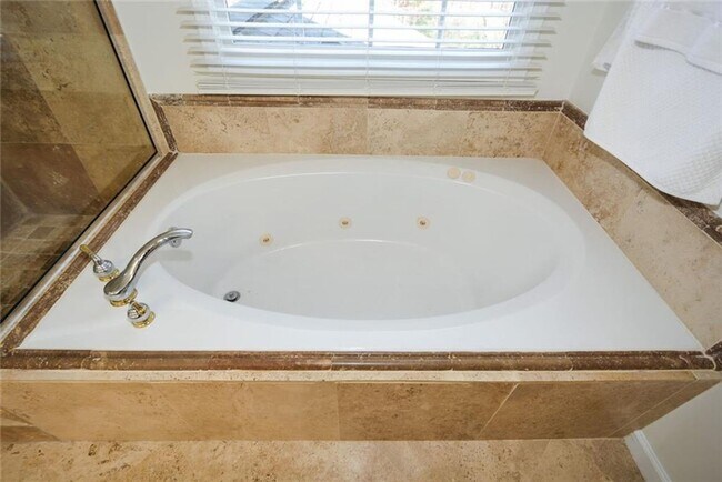 Building Photo - Welcome to this stunning West Cobb home! 5...