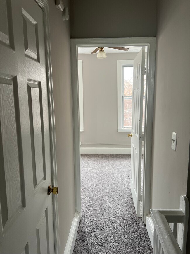 Building Photo - 45 Todd Pl NE