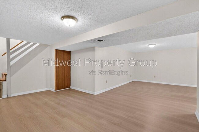 Building Photo - 370 Gerald Ave