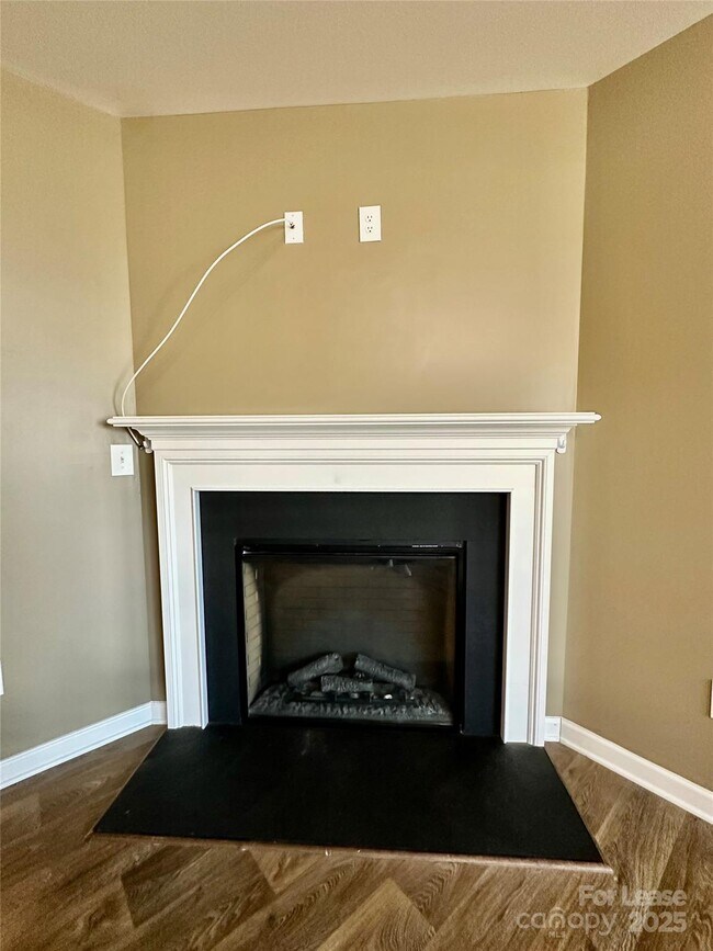 Building Photo - 1210 Leno Ln