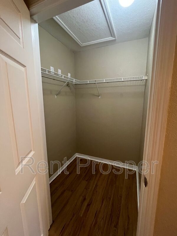 Building Photo - 850 Enterprise Cove Ave