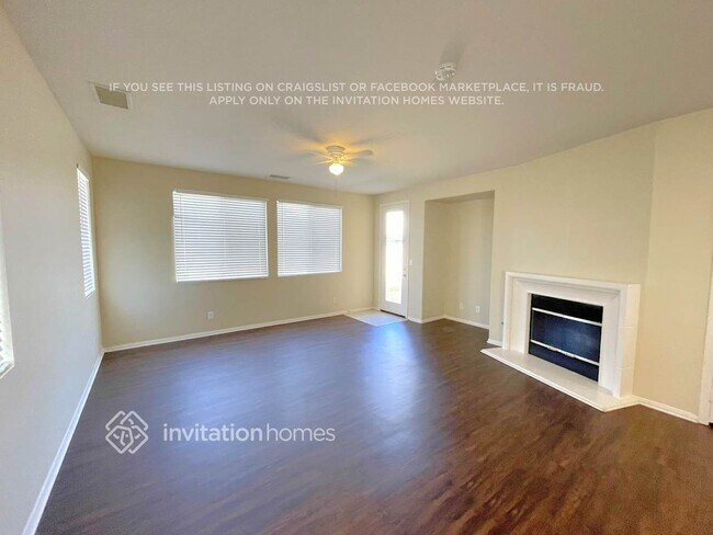 Building Photo - 6223 W Ave J 10