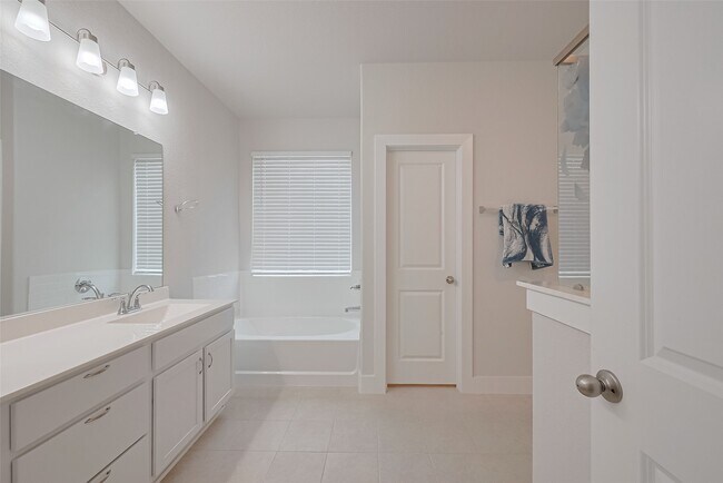 Building Photo - 200 Catalina Cove Dr