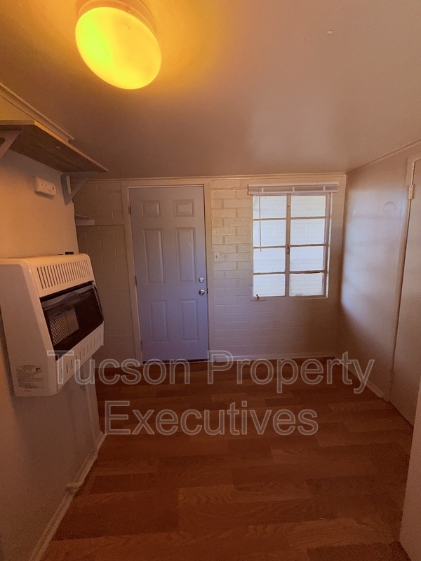 Building Photo - 3274 E Benson Hwy