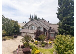 Building Photo - Beautiful 4bd 3ba home in Los Cerros Neigh...