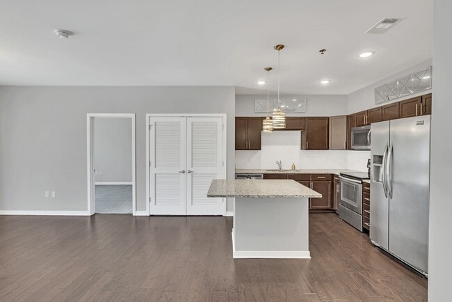 Building Photo - 1122 Litton Ave