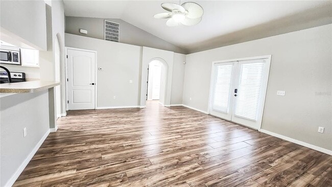 Building Photo - 3519 Kenwood Crossing