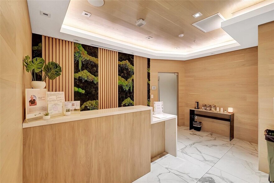 Building Photo - 90 SW 3rd St