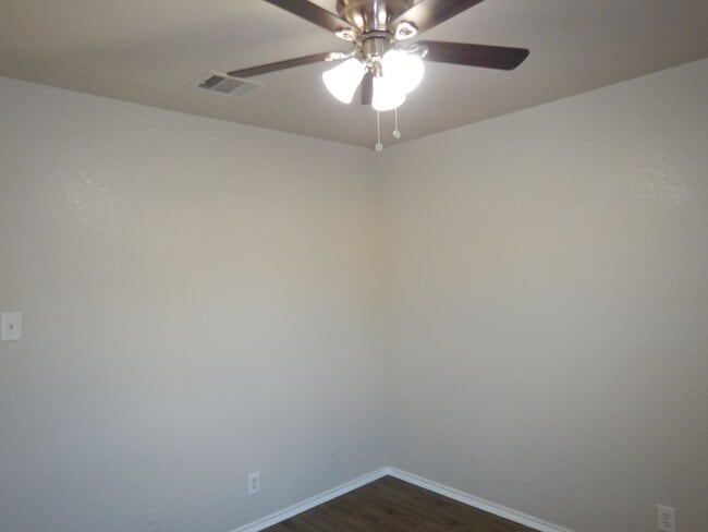 Building Photo - 16127 Branding Pass