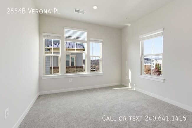Building Photo - 2556B Verona Pl