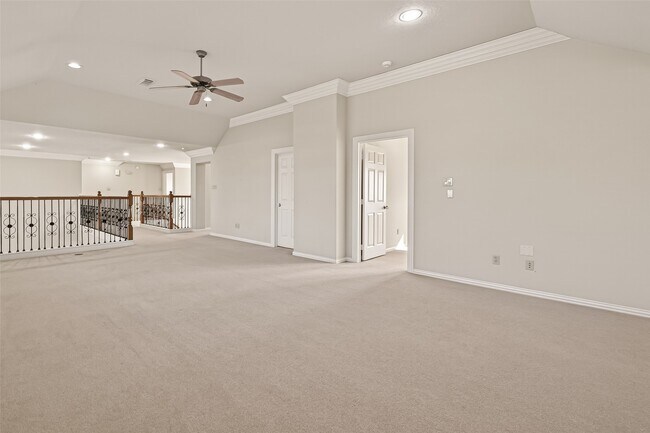 Building Photo - 2210 Bywater Dr