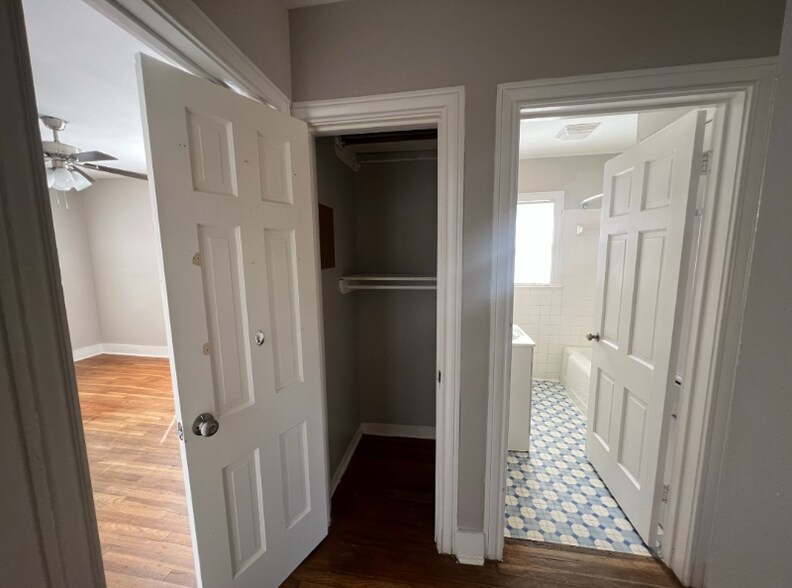 Building Photo - 142 Avant Ave