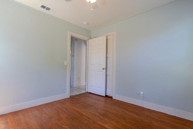 Building Photo - 1842 Princeton Ave
