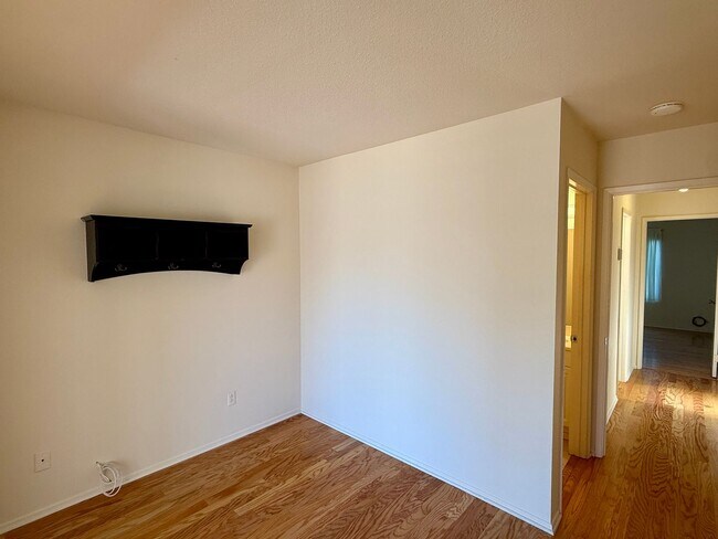 Building Photo - Charming 2 Bedroom in Oceanside 55+ Community