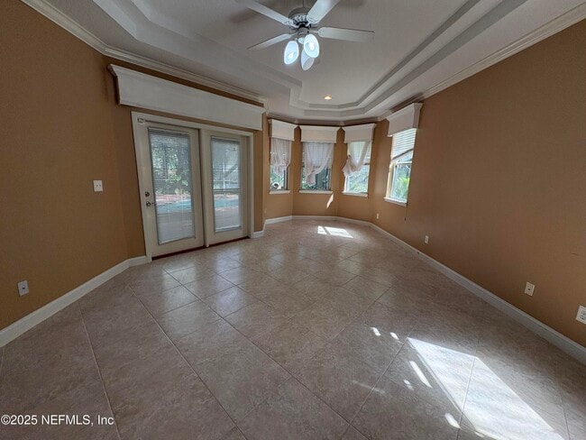 Building Photo - 585 Golden Links Dr