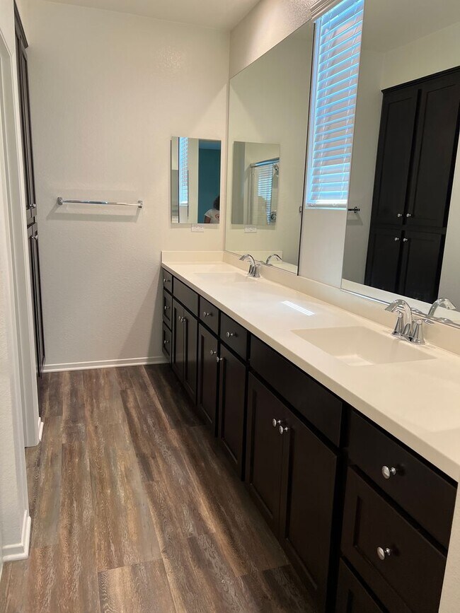 Building Photo - Three bedroom three bathroom home in Otay Mesa