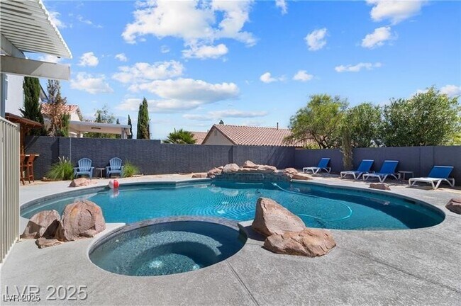 Building Photo - 3580 Teton Hills St