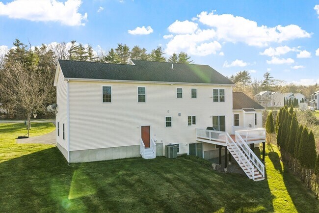 Building Photo - 16 Windsor Rd