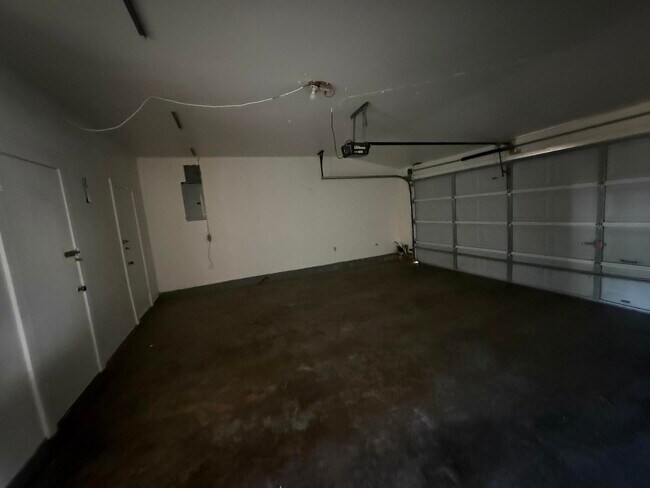 Building Photo - 3605 42nd St
