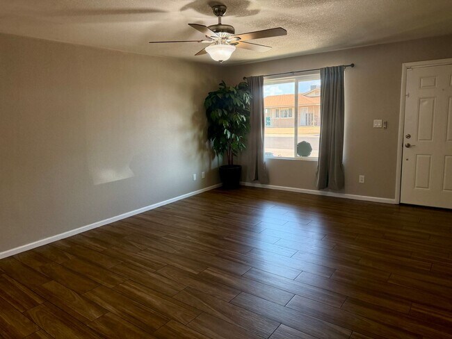 Building Photo - 4 bedroom home with private pool & solar