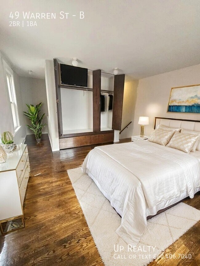 Building Photo - 49 Warren St