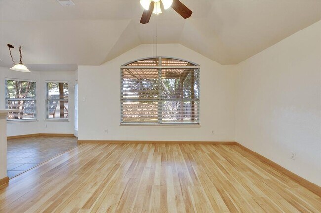 Building Photo - 2625 Gate Ridge Dr