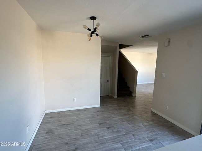 Building Photo - 15650 N 19th Ave