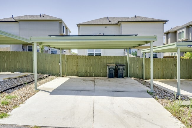 Building Photo - 9706 Whisper Willow Blvd