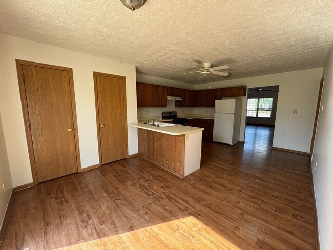 Building Photo - 1073 Fairlane Ct