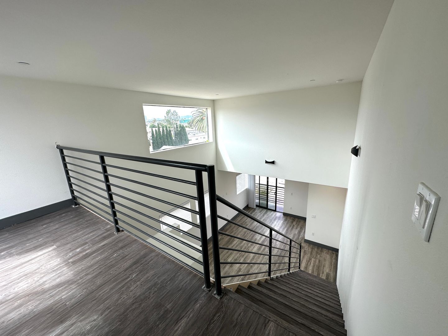 Building Photo - 3743 Midvale Ave