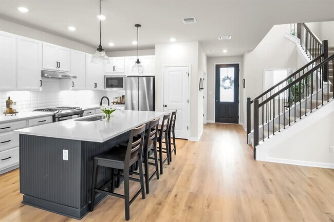 Building Photo - 166 Twistleaf Dr