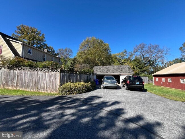 Building Photo - 17717 New Hampshire Ave