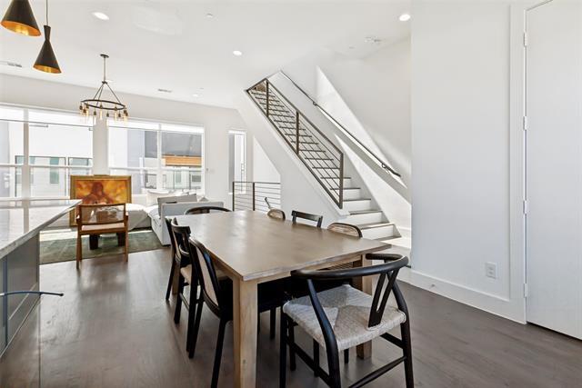 Building Photo - 2319 Kirby St