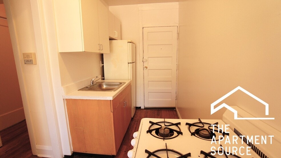 Building Photo - 3308 W Schubert Ave
