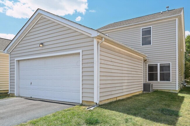 Building Photo - 3978 Summerstone Dr