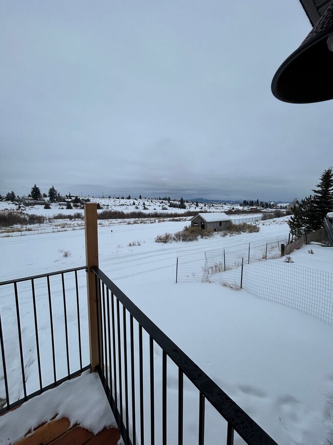 Building Photo - 1242 Grizzly Trail