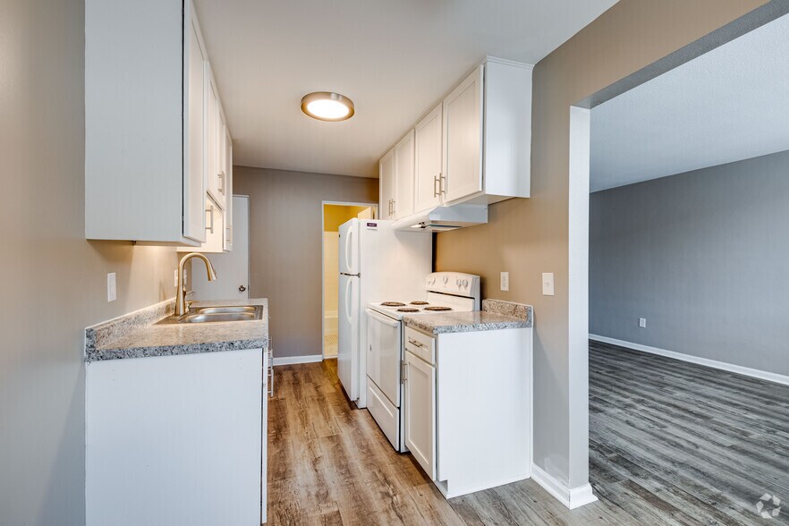 Saint Anthony Park Apartments 1365 Eustis St Saint Paul MN 55108