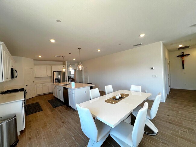 Building Photo - 3426 Brk Grv Ln