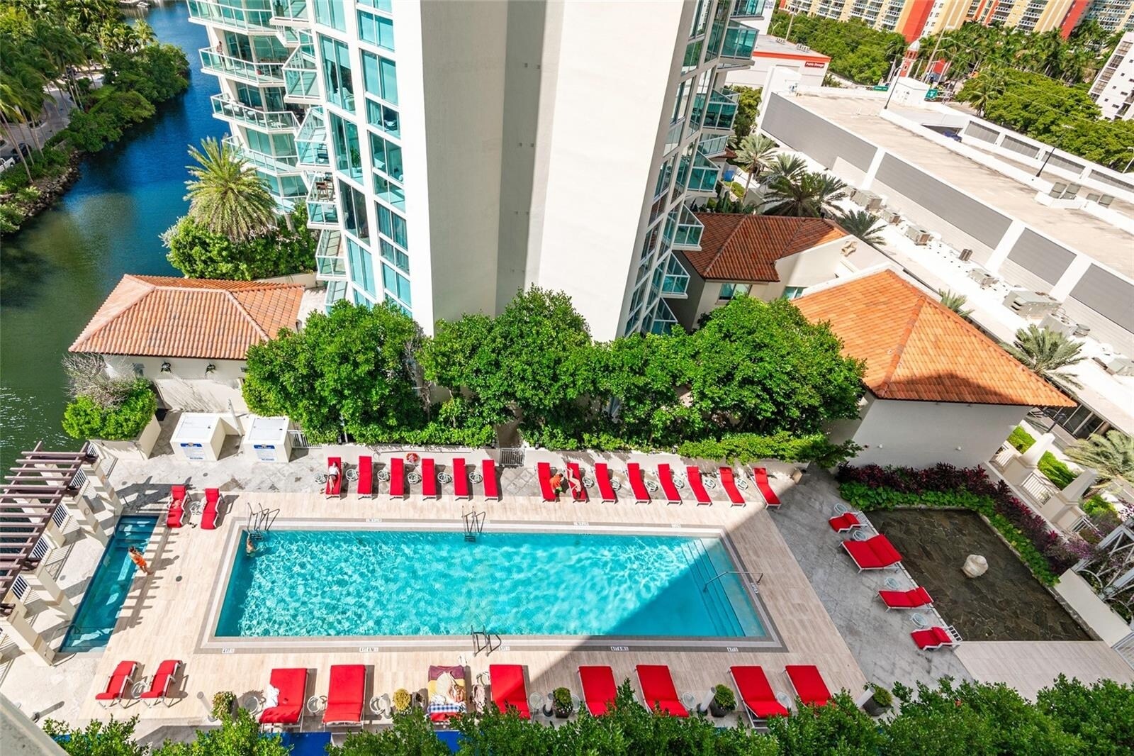 Building Photo - 200 Sunny Isles Blvd