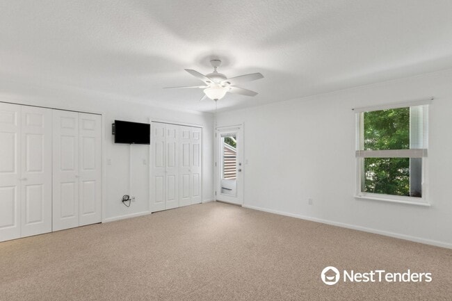Building Photo - Island Life Awaits with a Short Walk to Beach Access Number 27!