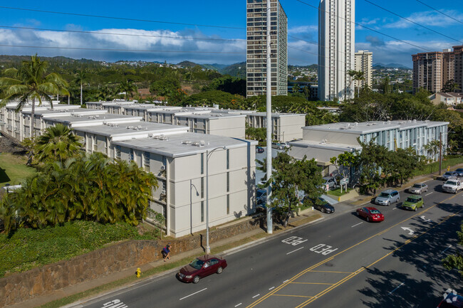 Building Photo - Pearlridge Gardens and Tower