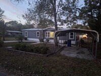 Building Photo - 836 W 11th St