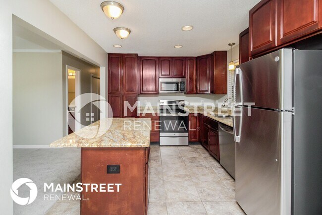 Building Photo - 537 Kingfield Dr SW